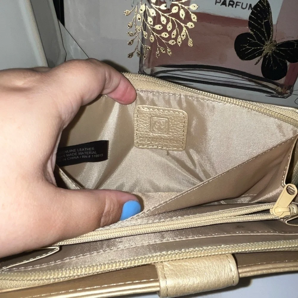 Giani Bernini All-In-One Zip Around Wallet, Champagne Gold, Metallic Leather - Picture 11 of 16